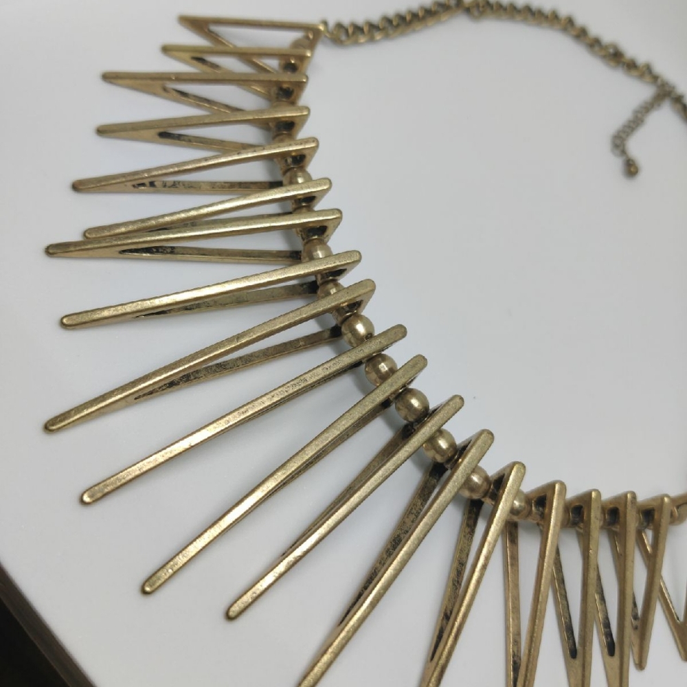 Necklace - Picture 2 of 7